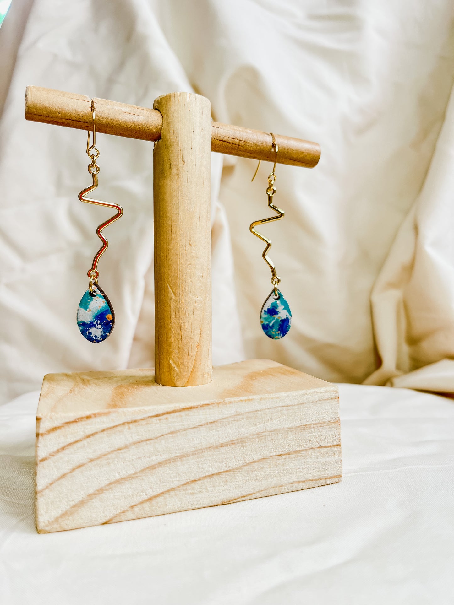 'The Reef' Heart beat mini teardrop dangle earrings